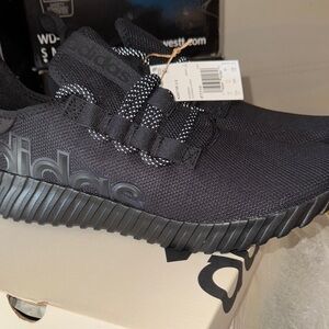 adidas Black Men's Low-Top Knit Sneakers with Contrast Laces